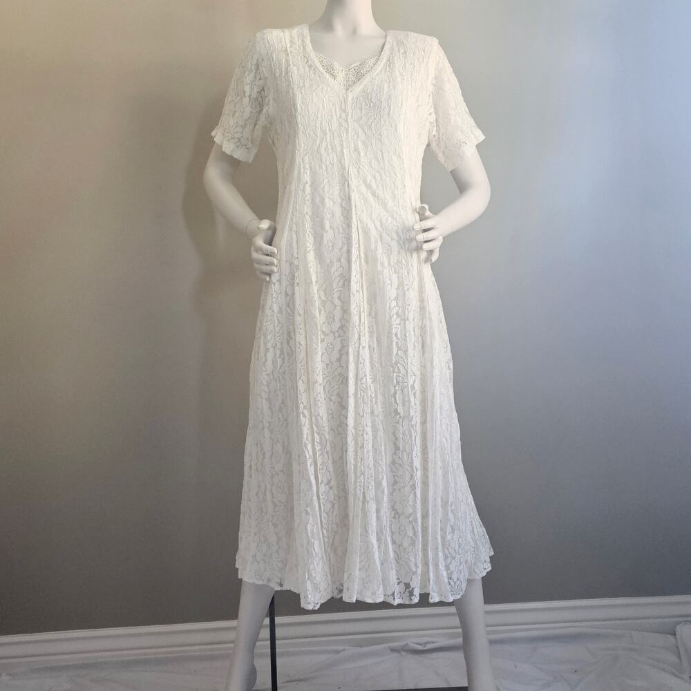 Vintage 90s White Lace Dress Bridal Coquette Angel Romantic Modest Size S